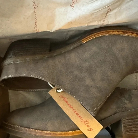 AMERICAN RAG NIB SEGOVIA CHOCOLATE MULES - Picture 5 of 6